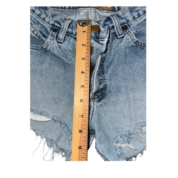 TRUE Y2K MUDD Cut off RAW hem short shorts Distressed light wash Denim Size 3 or - Picture 9 of 11